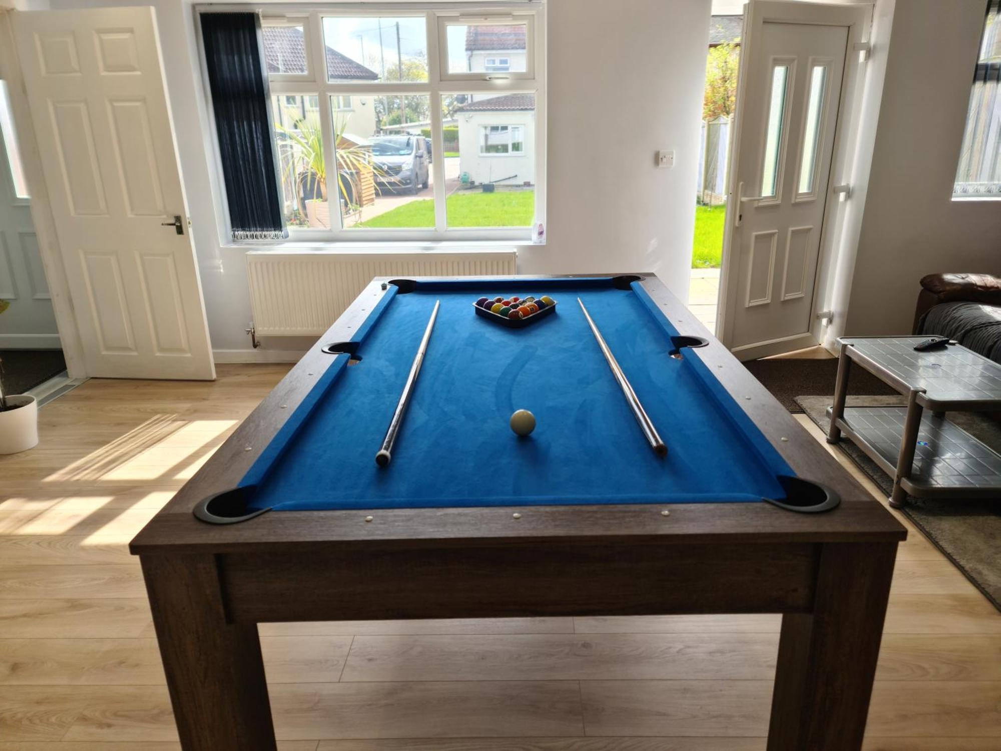 Apartamento Detached Flat In Leeds, Free Wifi And Parking, Pool Table, 75 Inch Tv, Netflix, *