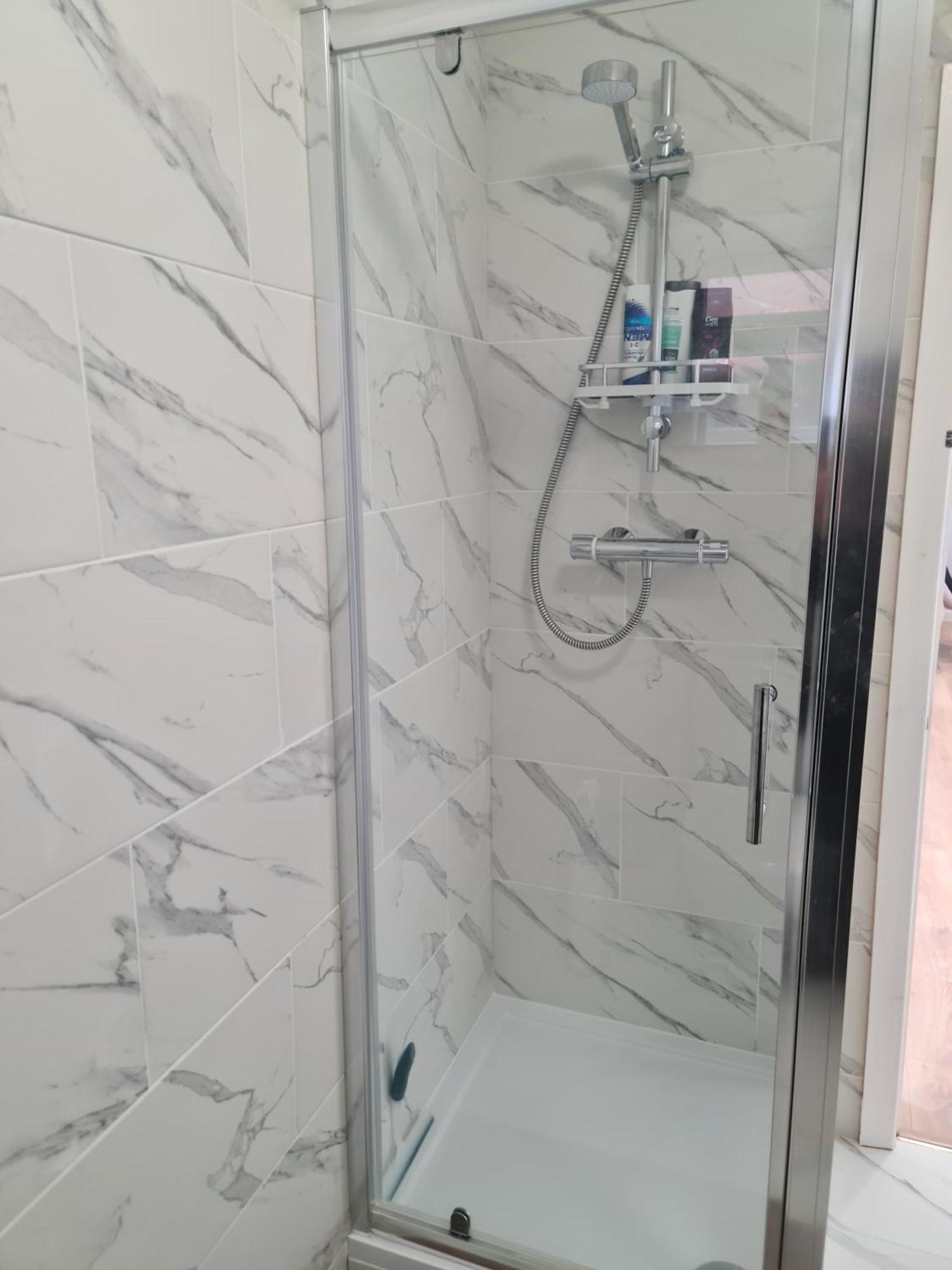 Apartamento Detached Flat In Leeds, Free Wifi And Parking, Pool Table, 75 Inch Tv, Netflix, *